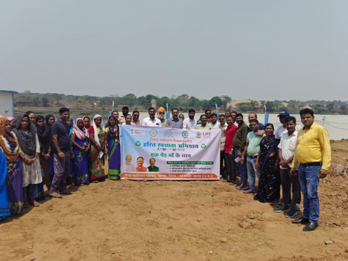 764aa61a-6b46-439b-b457-a9f6d902788f